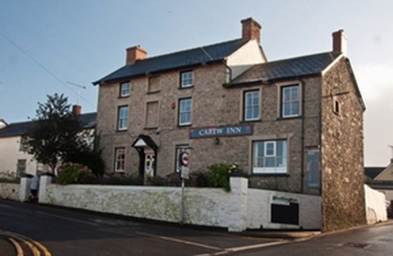 Carew Inn - Things to do in Pembrokeshire | Coastal Cottages of ...