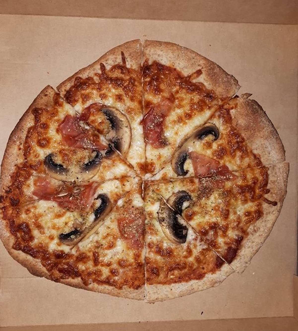 Camilles Pizza & Pasta in Marloes, Pembrokeshire