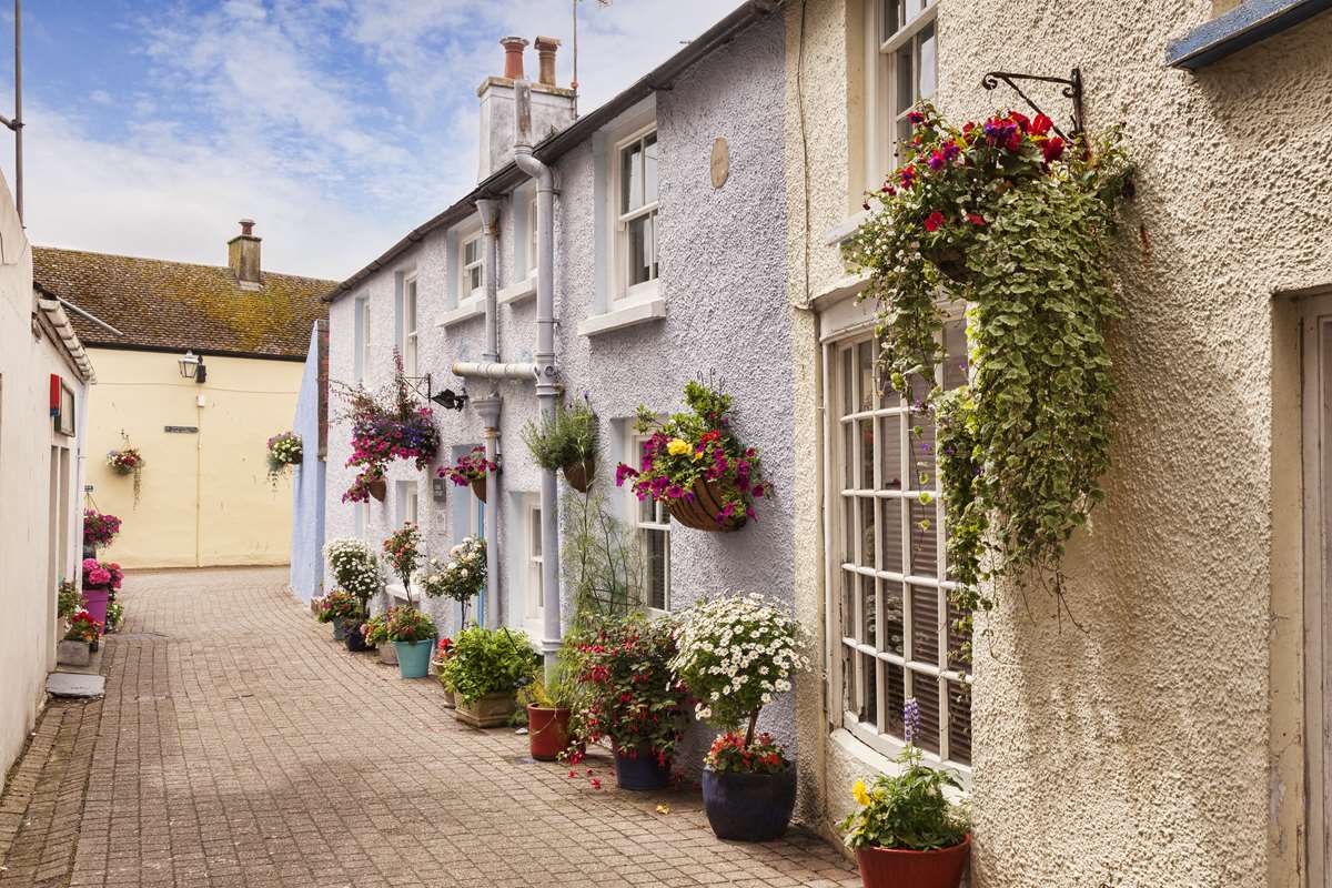 Quaint cottages in side streets of Tenby 