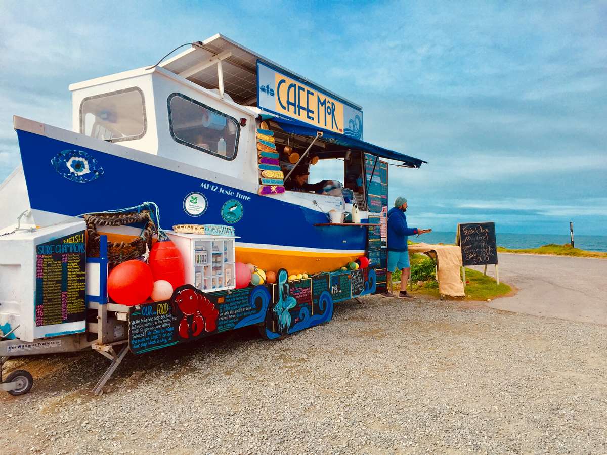 Eat seafood in Pembrokeshire