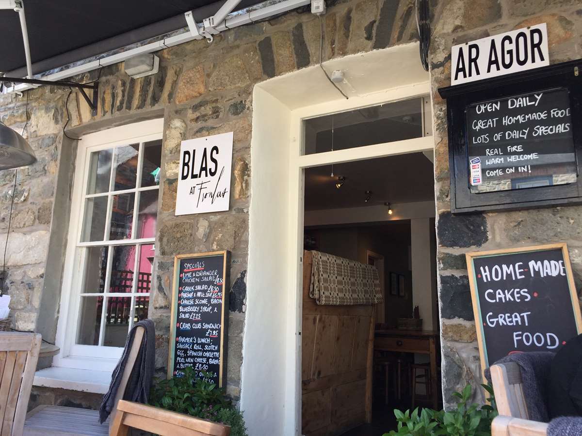 Blas at Fronlas in Newport, Pemnbrokeshire