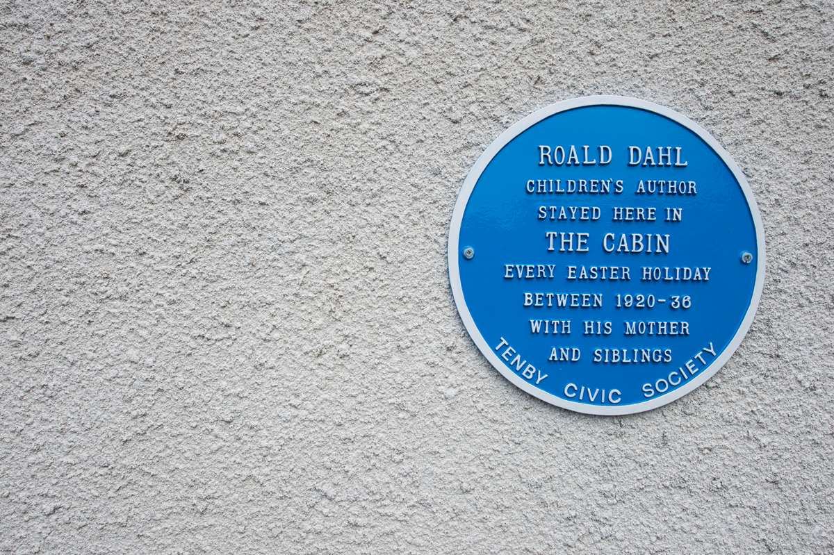 Roald Dahl historic plaque on The Cabin in Tenby