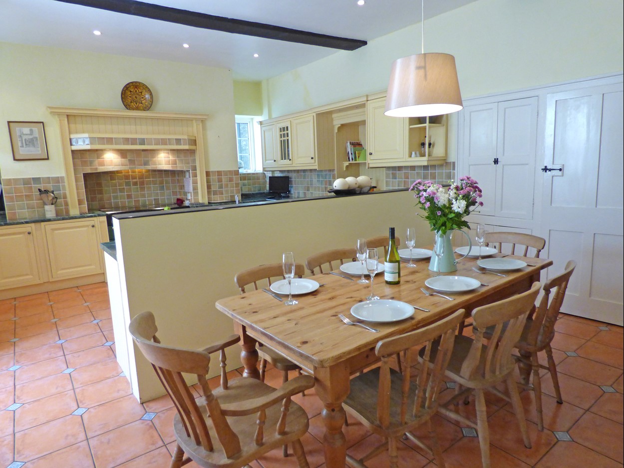 The farmhouse kitchen of Grove Cottage