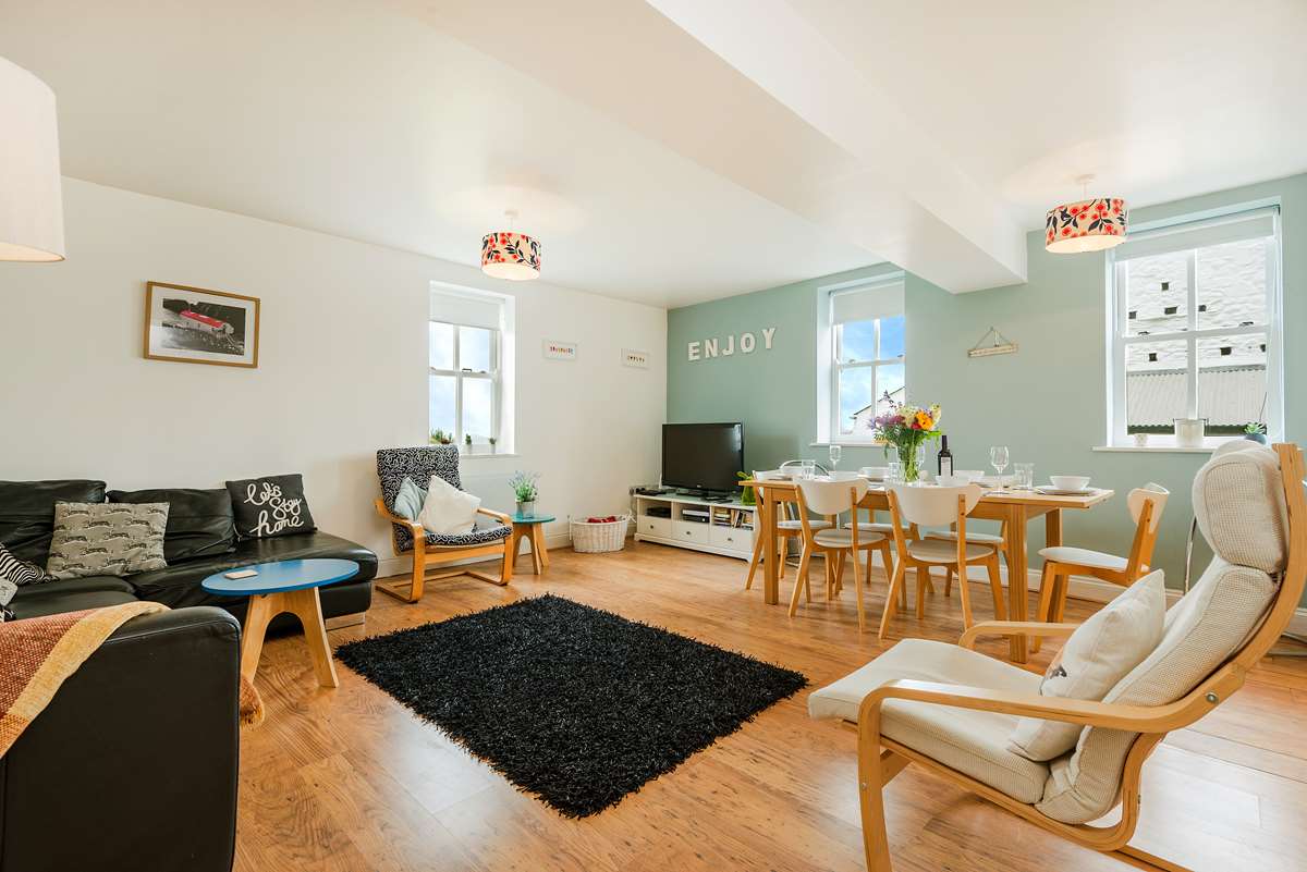 Ramsey View at Llanunwas Holiday Cottages