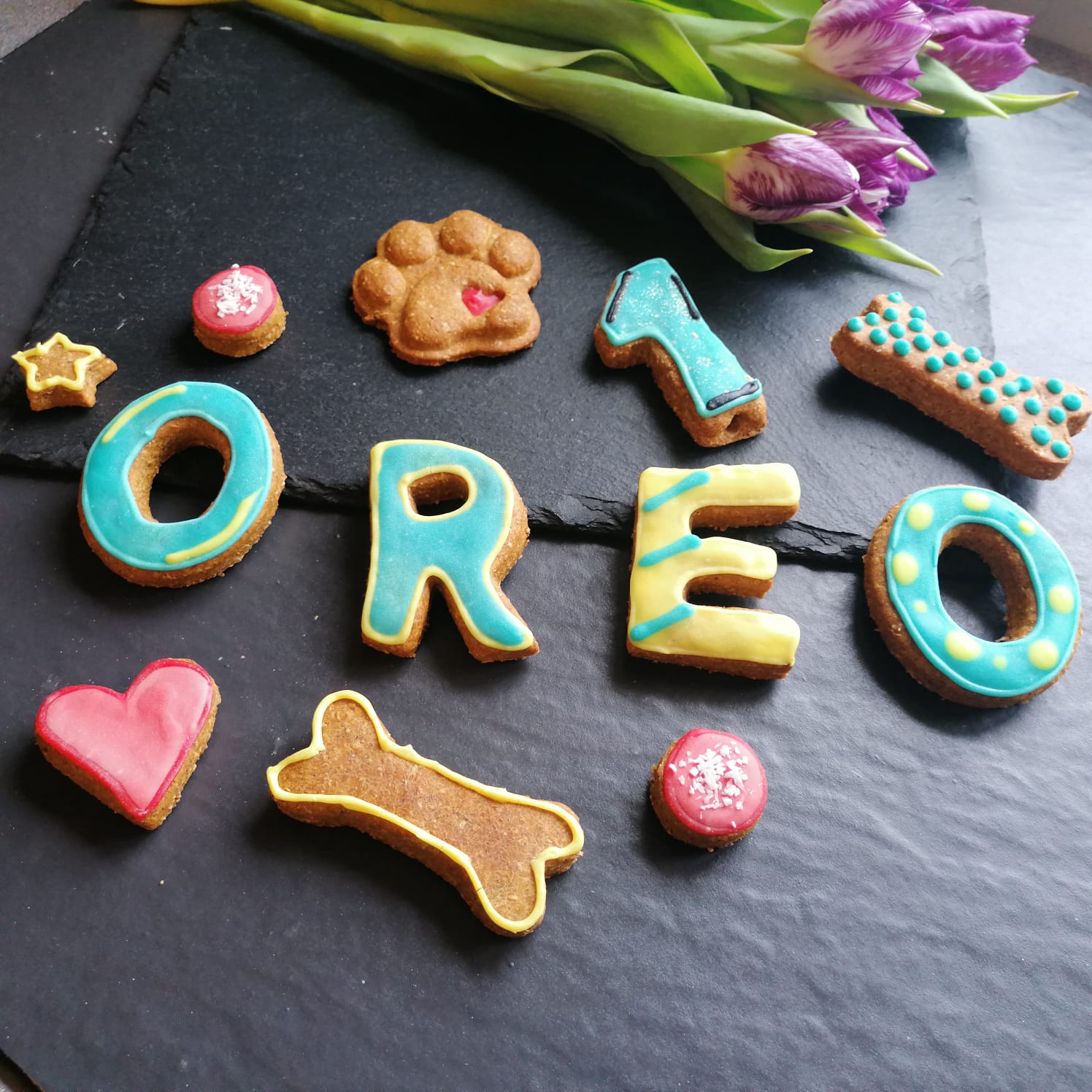 Dog's Letter Biscuit Box