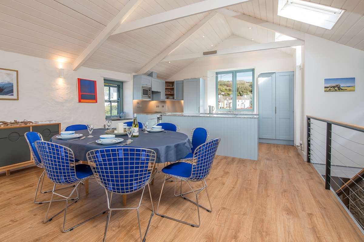 Kitchen diner at Carreg Samson