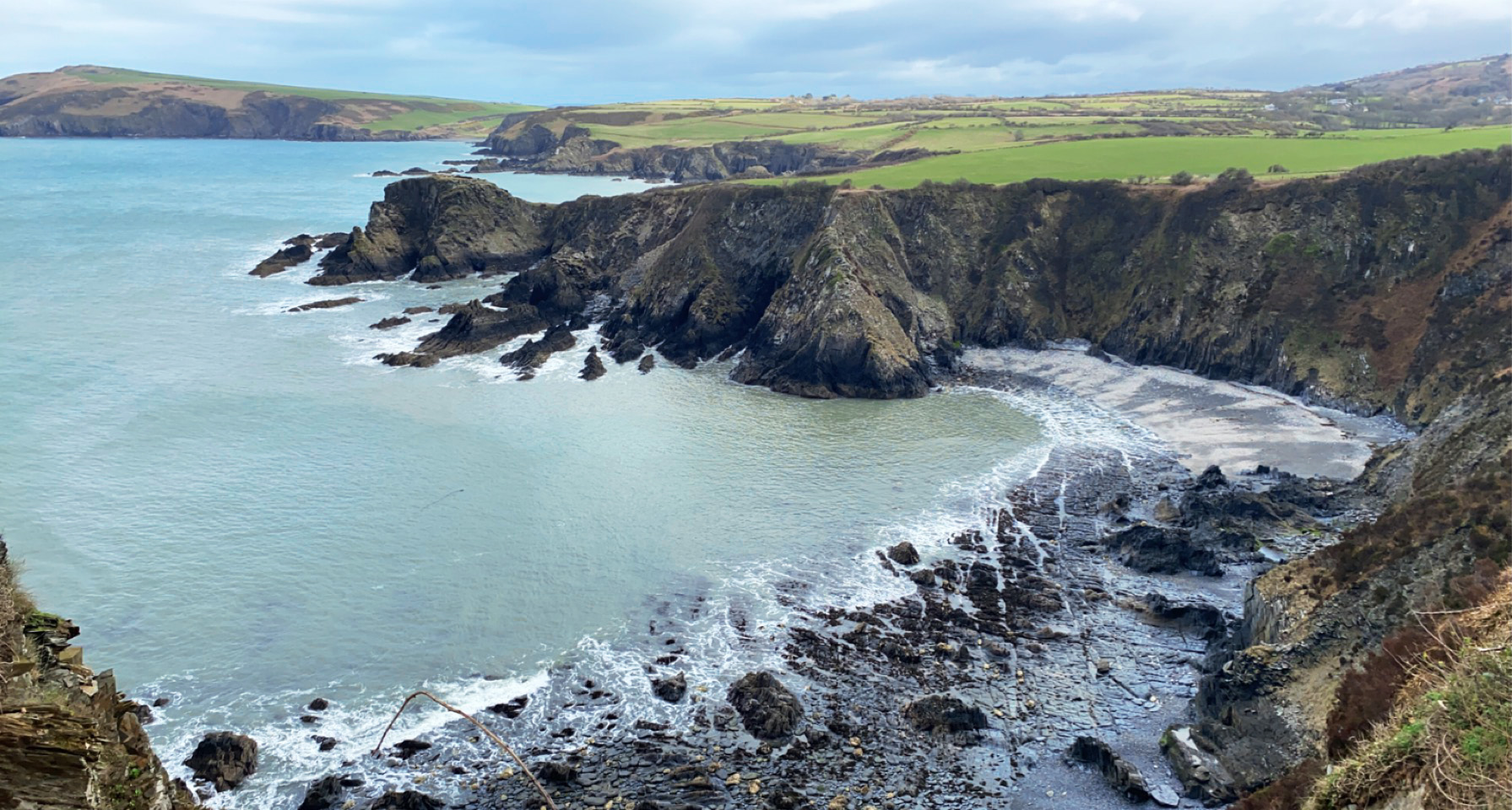 Pwllgwaelod to Fishguard Fort