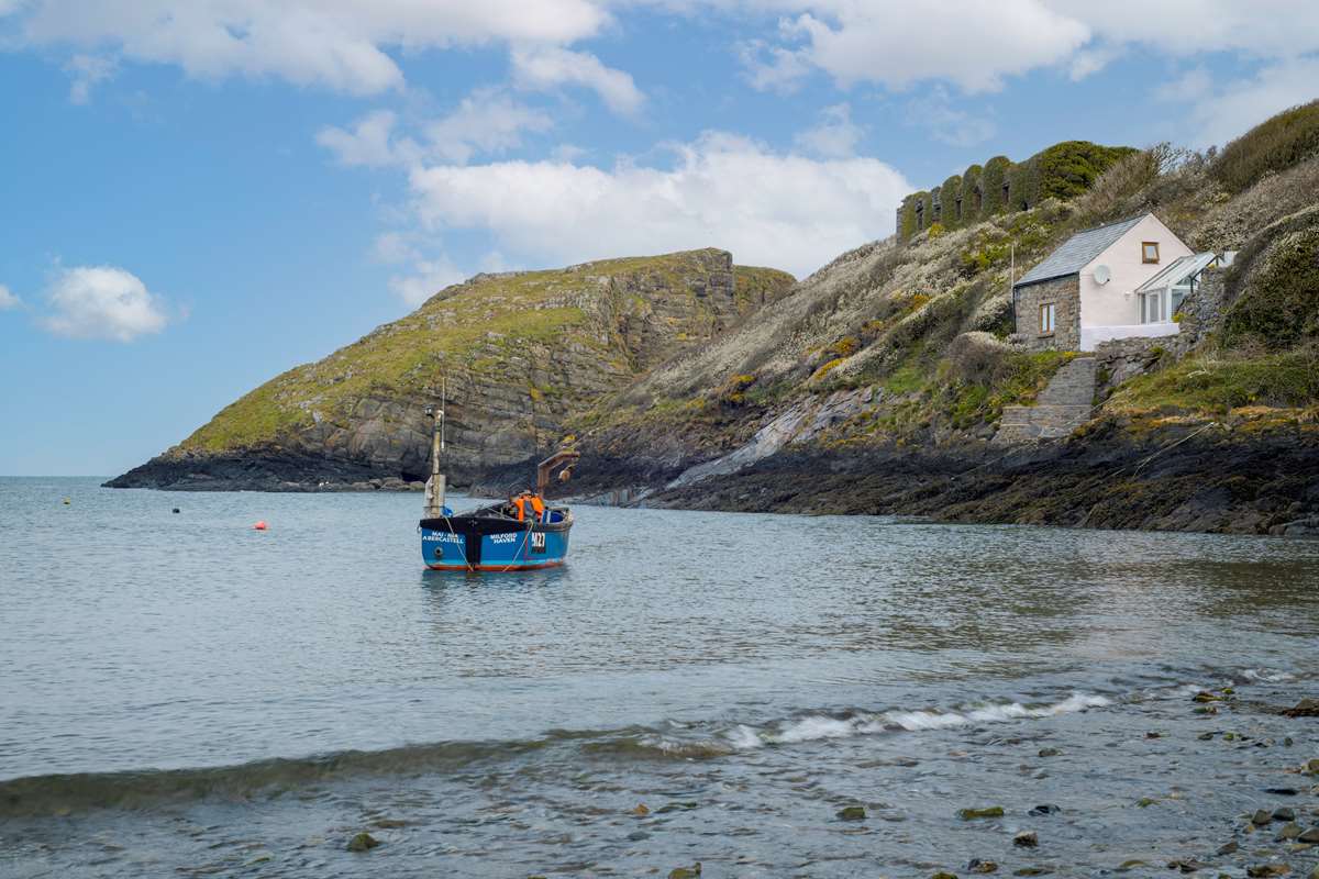 Doves Cottage in Abercastle, Wales