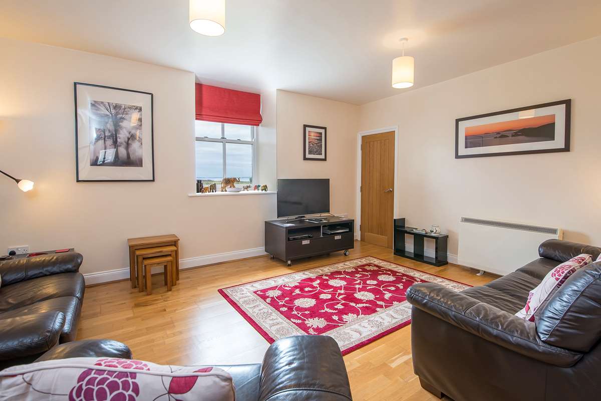2 Coastal View in Solva