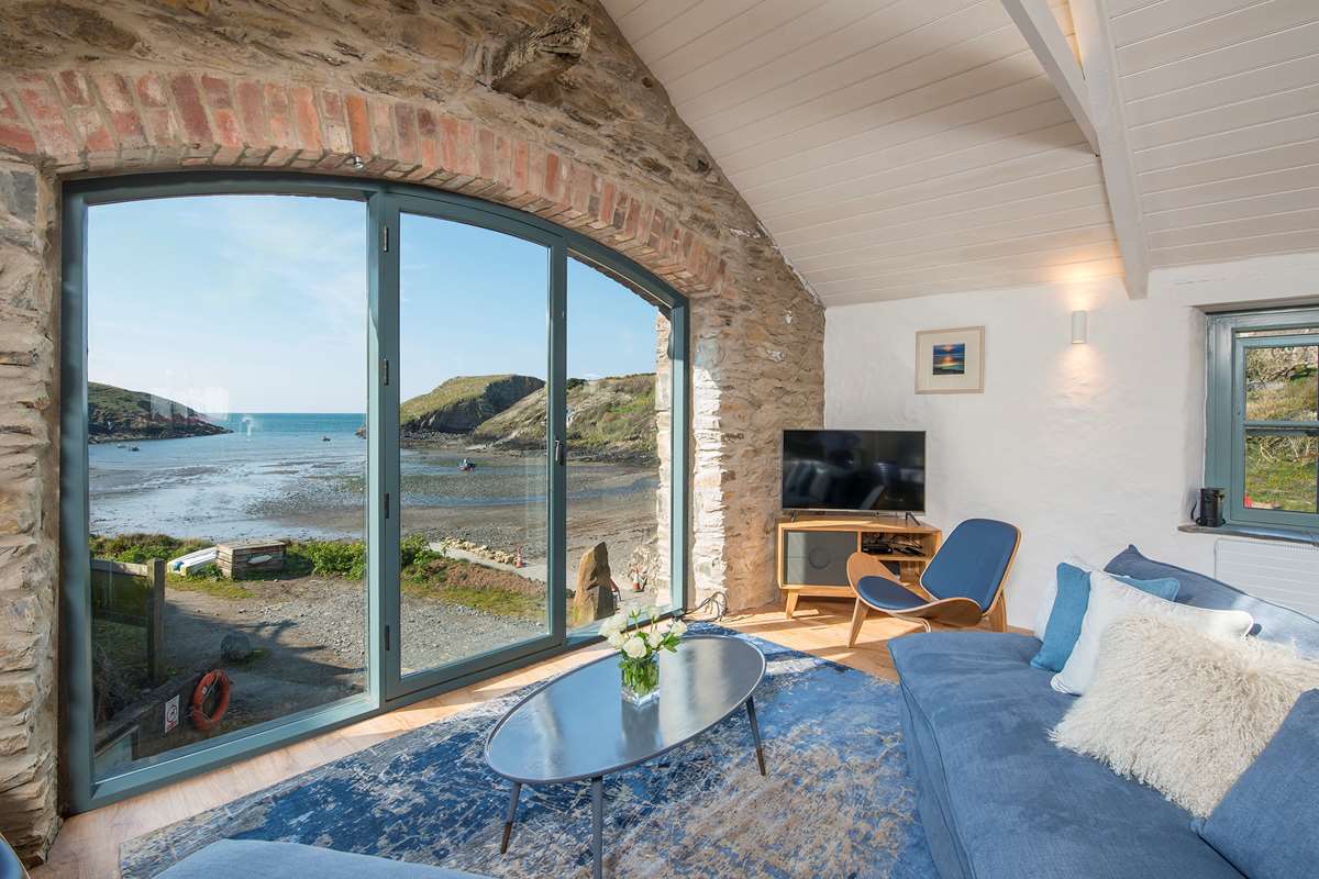 Carreg Samson Holiday Cottage in Abercastle