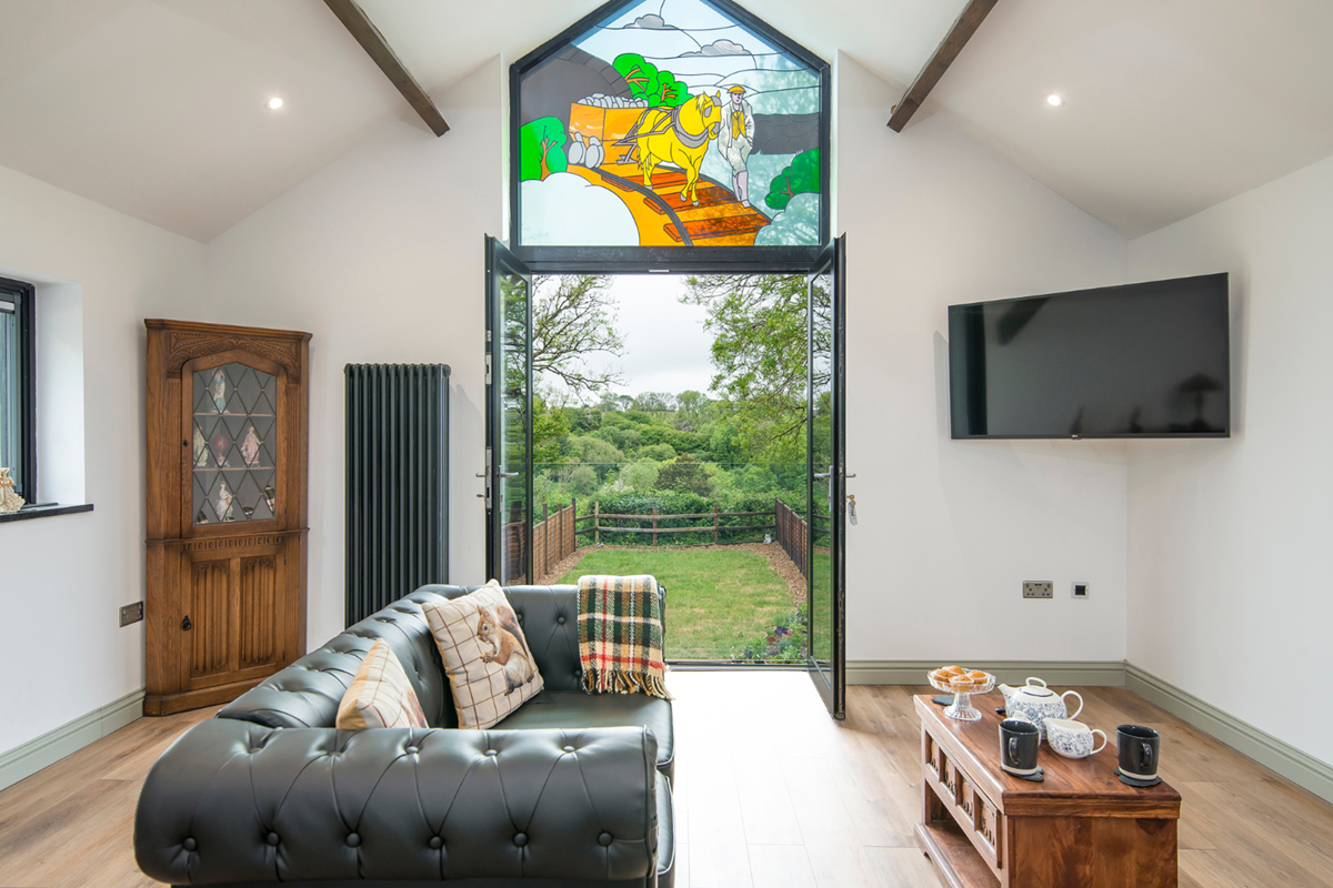 Anthracite Cottage in Bonville's Court